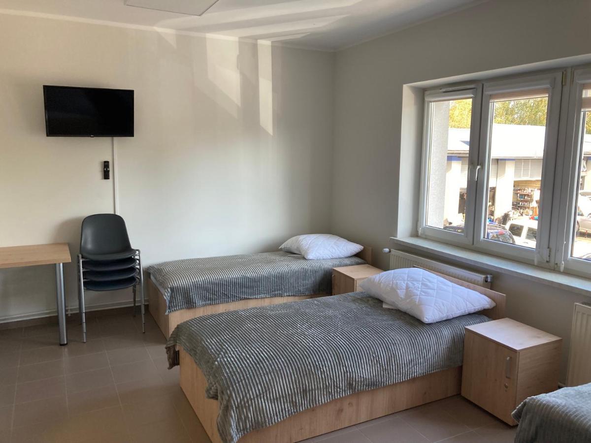 Hostel Przy Stadionie Явожно Екстериор снимка
