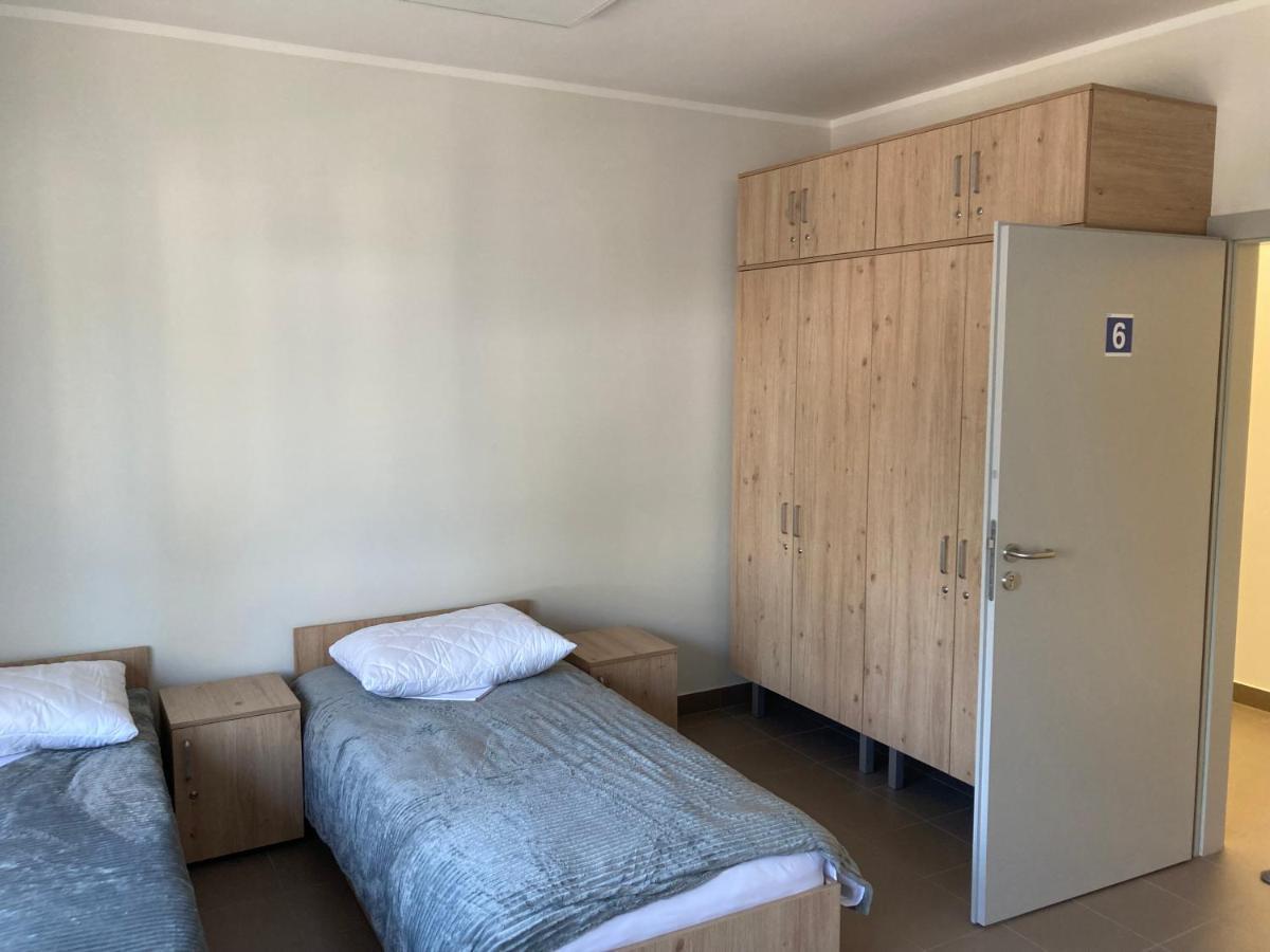 Hostel Przy Stadionie Явожно Екстериор снимка