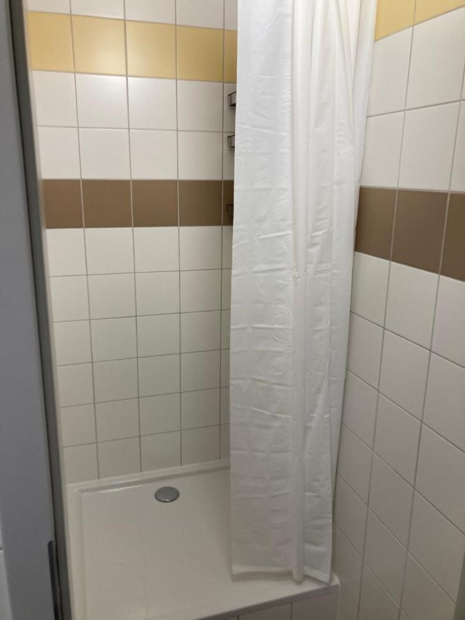 Hostel Przy Stadionie Явожно Екстериор снимка