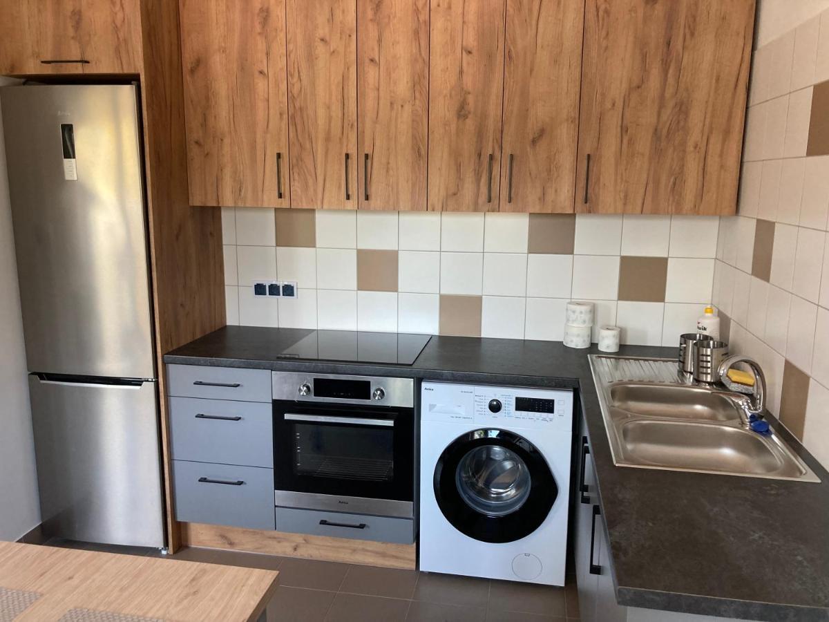 Hostel Przy Stadionie Явожно Екстериор снимка
