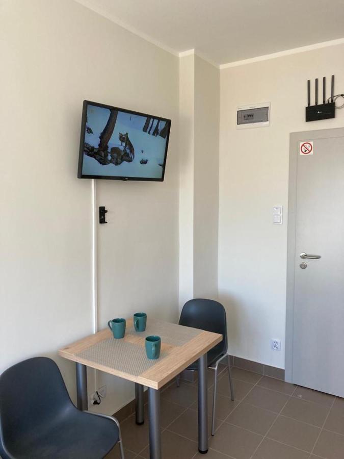 Hostel Przy Stadionie Явожно Екстериор снимка
