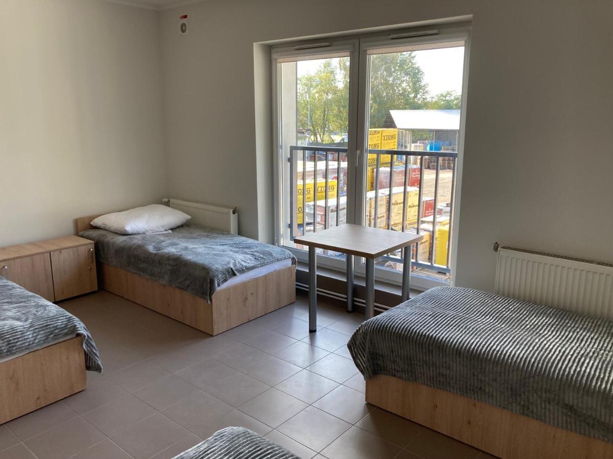 Hostel Przy Stadionie Явожно Екстериор снимка